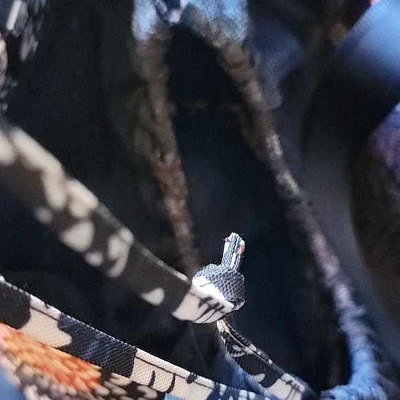 Like New Vera Bradley ReActive Family Tote Bag! Very Large! - Picture 4 of 7